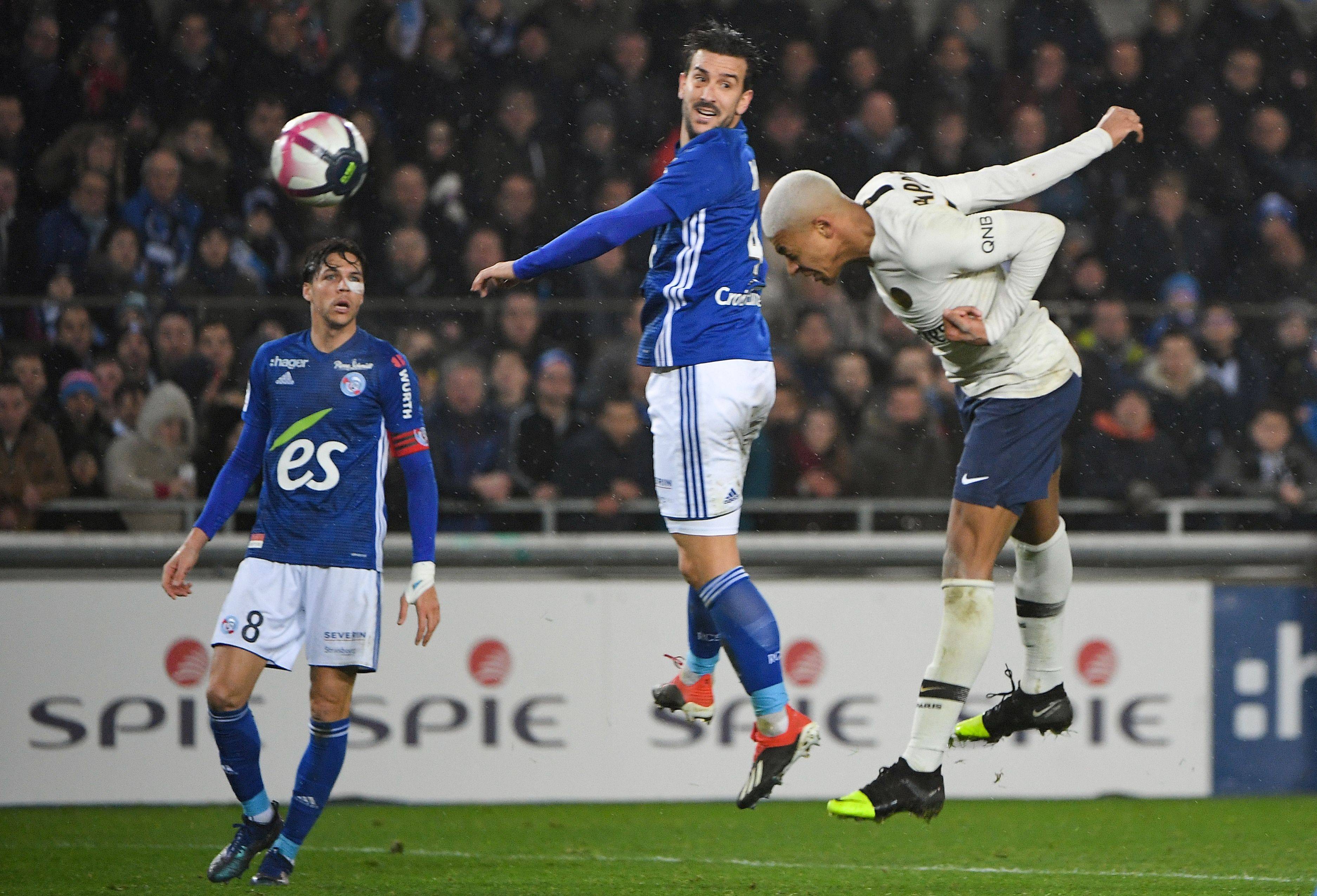 九游电竞-包含布罗姆利主场失利，英乙中游球队备战季后赛的词条