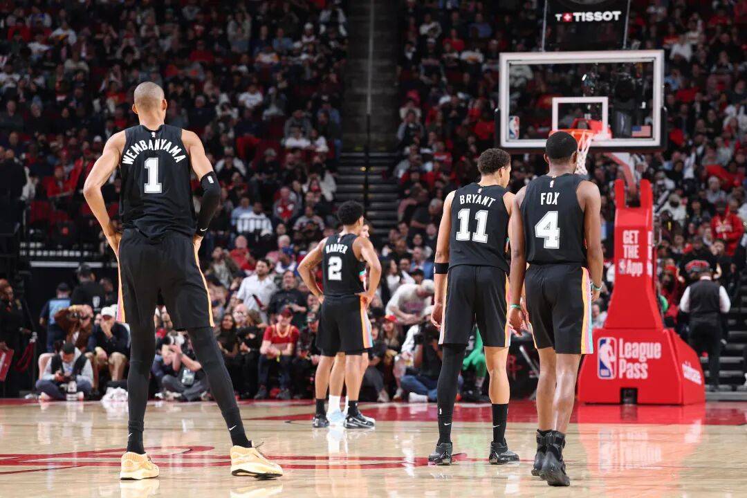 9Game-马刺三连胜硬汉，菜鸟表现亮眼，老将称赞新秀的简单介绍